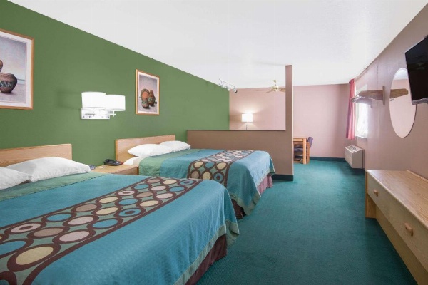 Super 8 by Wyndham Fort Sumner image 8